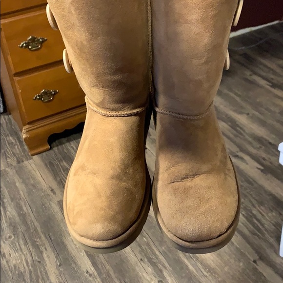UGG Women’s Bailey Button Triplet II Boot - Picture 5 of 5